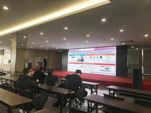 中柯大数据公司信研院团队来爱体育电子首页技术交流，开展人工智能、大数据培训