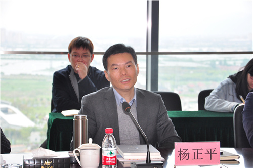 江北区杨正平区长一行莅临爱体育电子首页传感调研指导工作