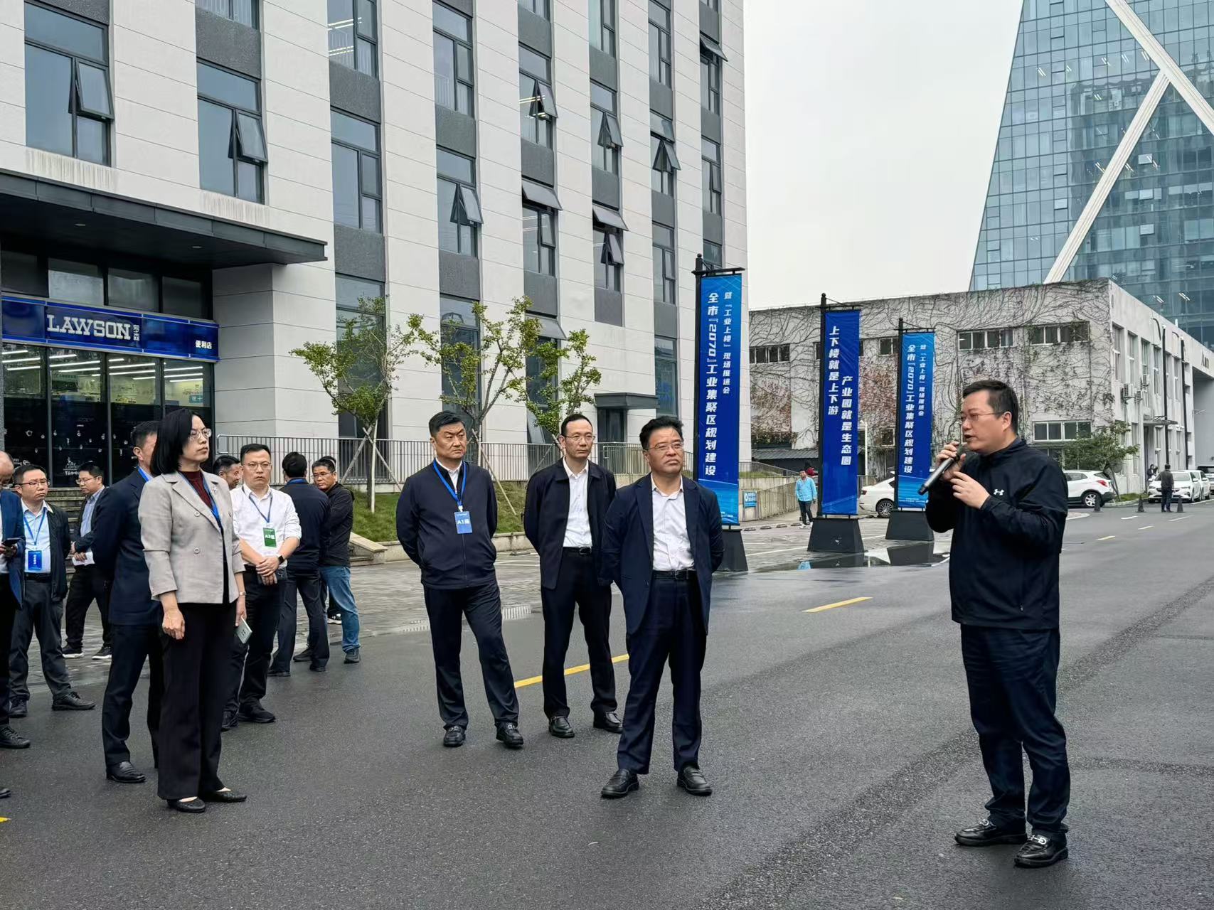 耦合共生丨培育产业森林，爱体育电子首页“工业上楼”新路径